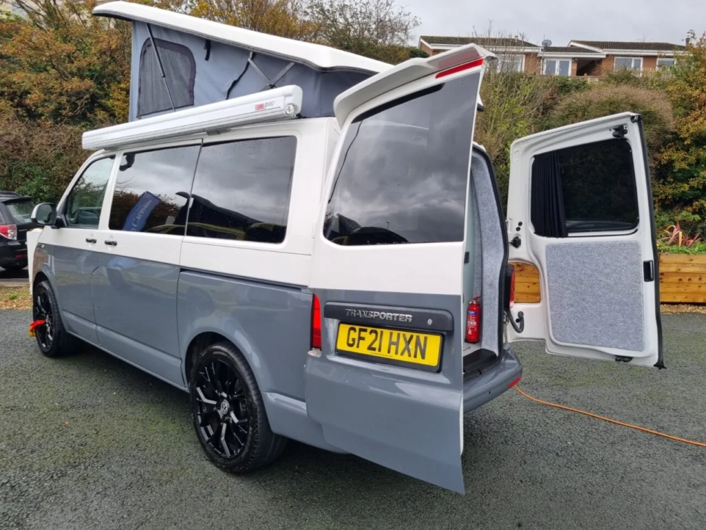 campervan greywhite 03 1280.webp