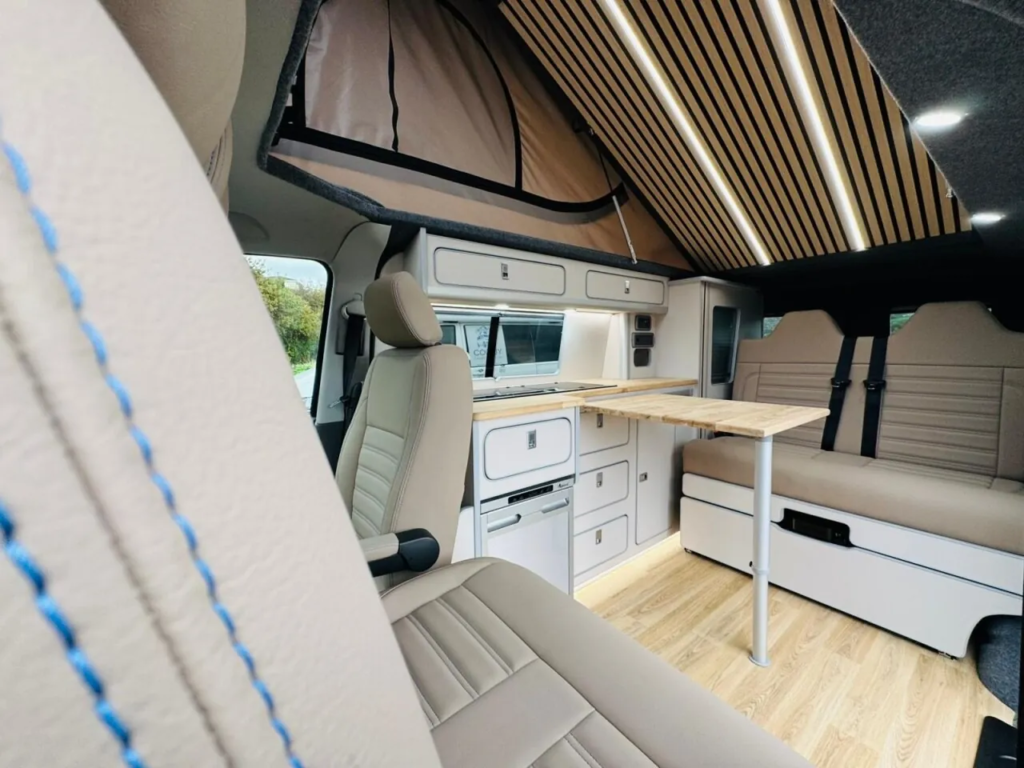 campervan set2 07 1280.webp