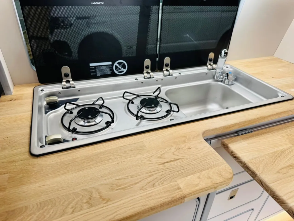 campervan set4 04 1280.webp