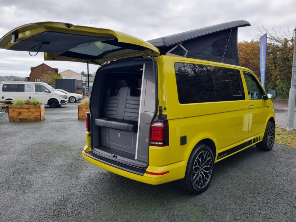campervan yellow 03 1280.webp