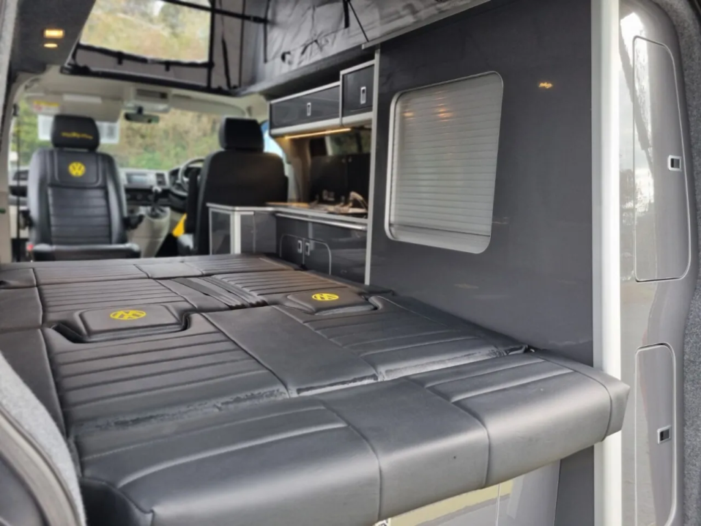 campervan yellow 10 1280.webp